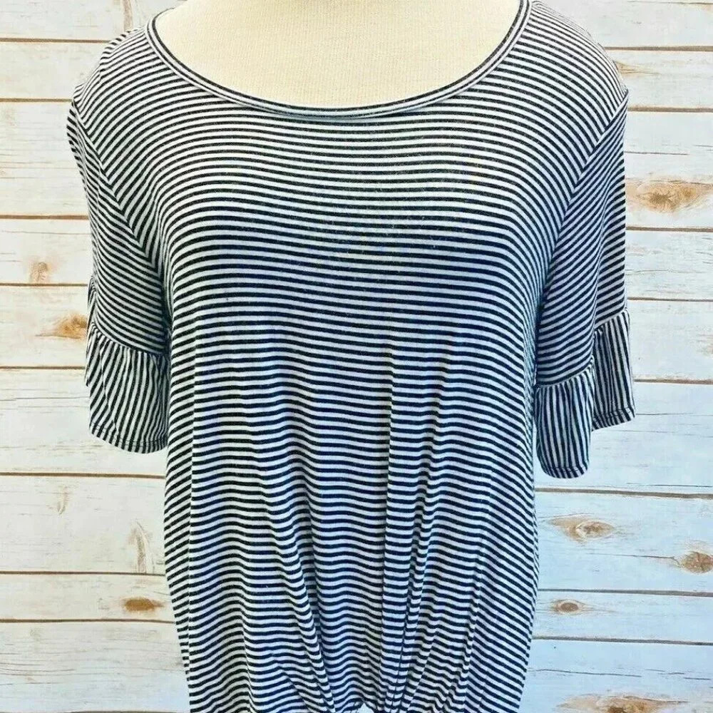 BOBEAU Women Short Sleeve Pull Over Round Neck Striped Casual Shirt Size Large